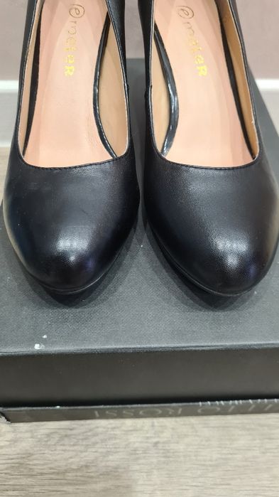 Продам туфлі з натуральної шкіри