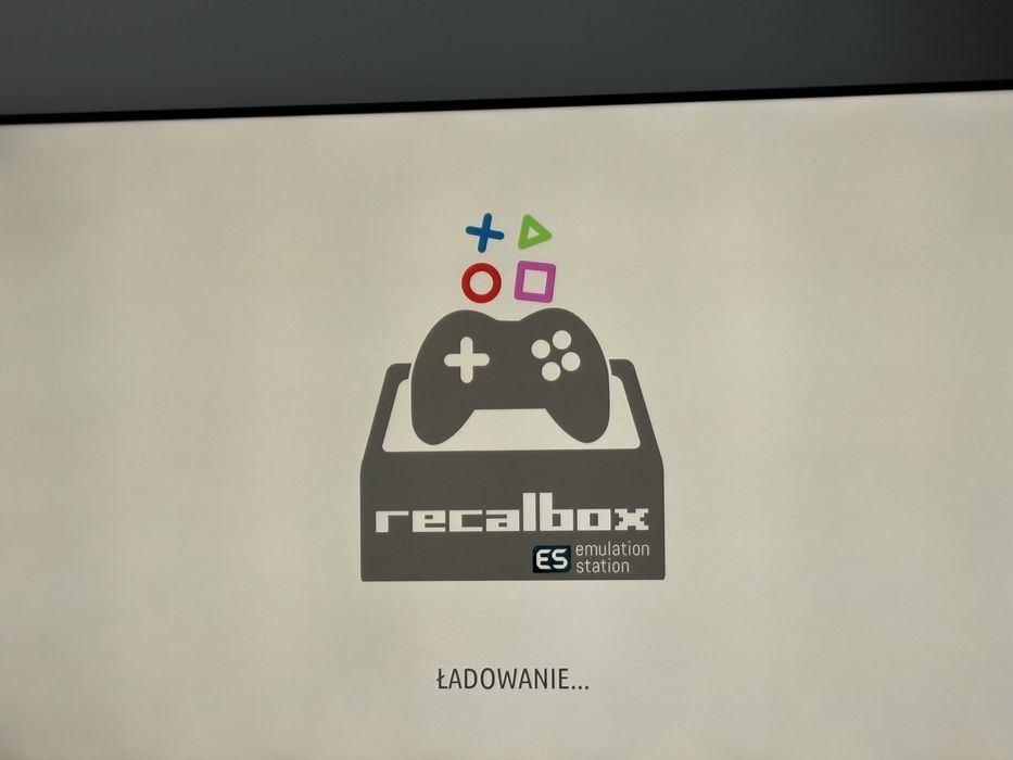 Retro konsola oparta o Raspberry Pi4B