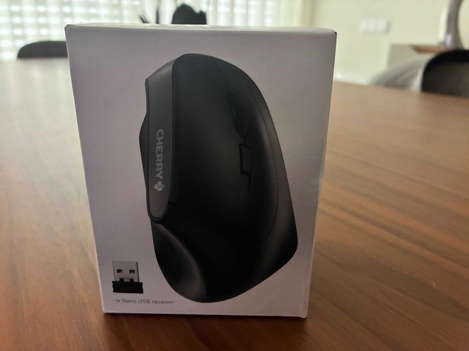 Rato Ergonómico sem fio Cherry MW 4500