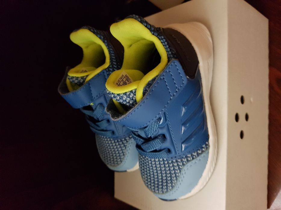 кросівки на хлопчика кроссовки Adidas для мальчика Новые 19 размер стелька 11,5 см 12 см