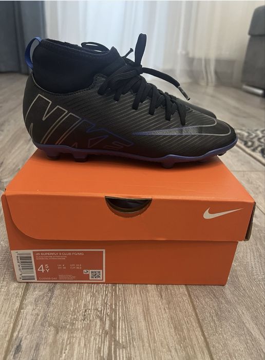 Сороконіжки і копи бутси копочки  Nike 36