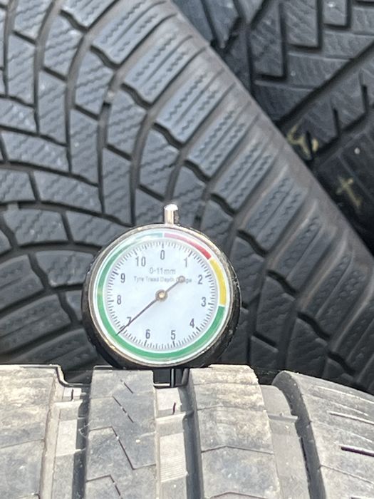 *Opona pojedynka Vredestein 215/55/18