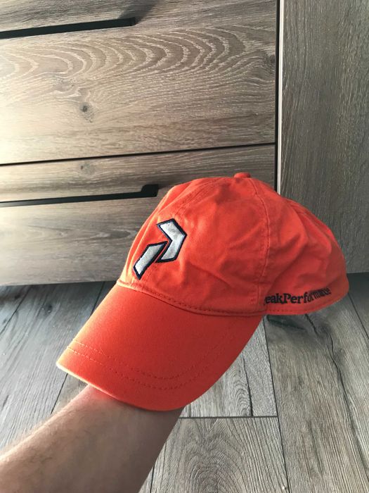 Czapka z daszkiem Peak Performance