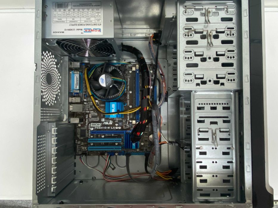 Torre computador completa Windows 10
