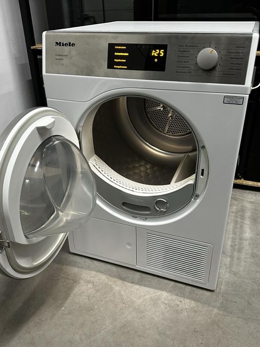 Професійна сушильна машина Miele PDR300HP