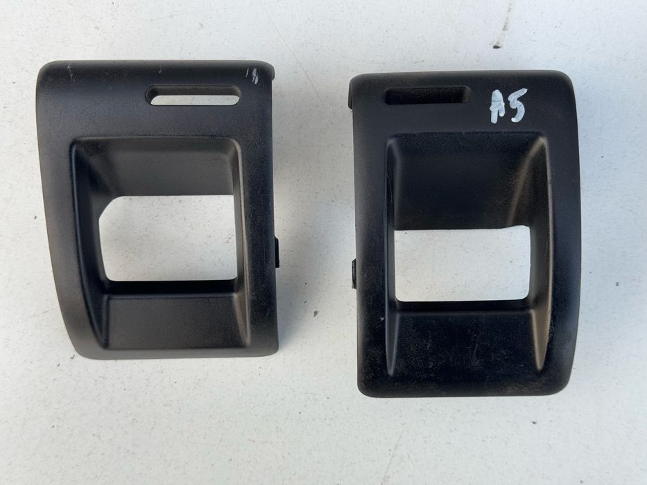 Заглушка пластик сидений сидушки сидіння Шкода А5 заглушка 1K0 885 893