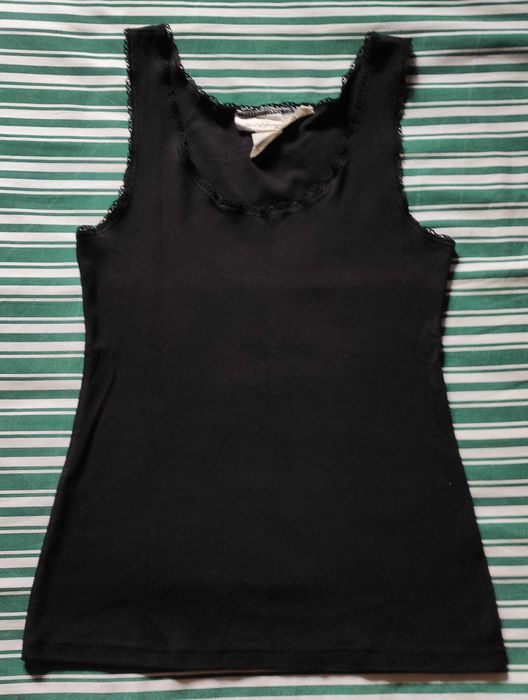 Top - Preto - Tamanho M - Usado, em Excelente Estado!