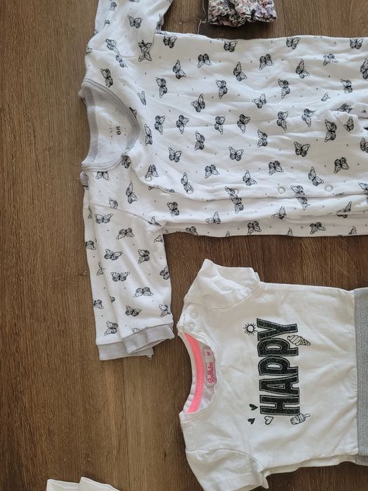 Paka ubranek dla bliźniaczek 62