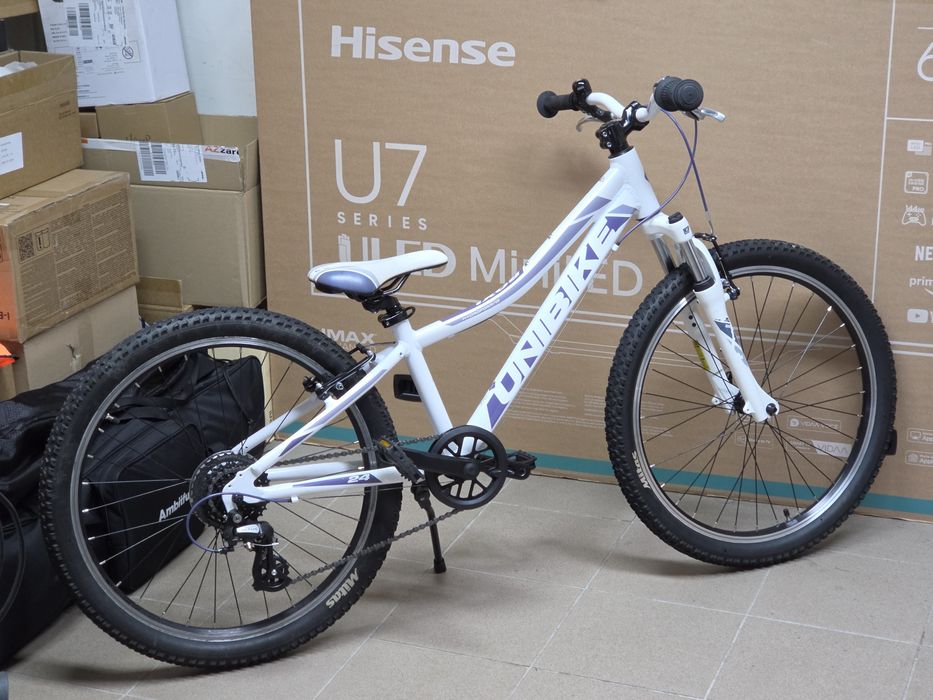 Rower 24 Unibike Roxi biały rama 11"
