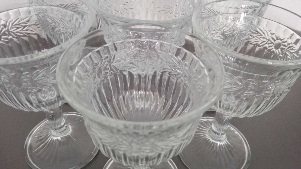 Kielichy, puchary, szkło Ząbkowice, 6 szt Nowe