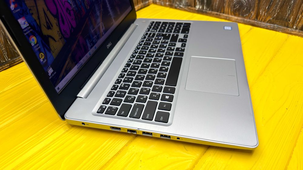 Надійний Офісний Ноутбук Dell Inspiron 5570 /Core i5-8250U/UHD 620