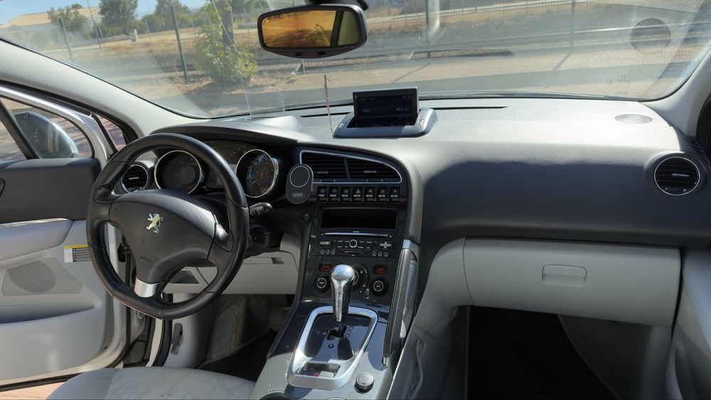 Peugeot 3008 1.6HDi 110cv branco caixa automatica