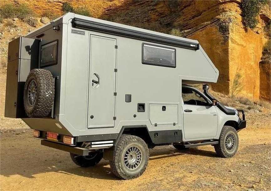 CAMPER_ ZABUDOWA_Budowa KAMPERA Wyprawowego_Toyota _Przeprawowa_zabudowa Pickup