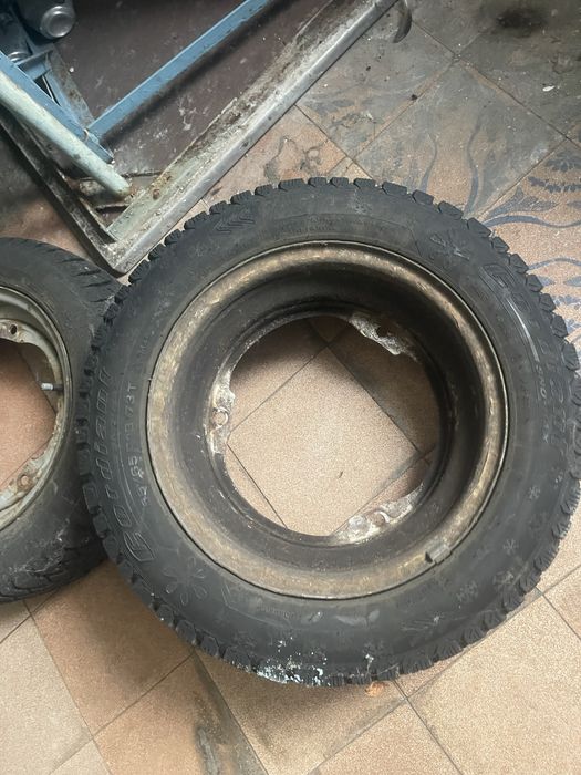 Продам 2 колиса 13r . Диск таврия /славута