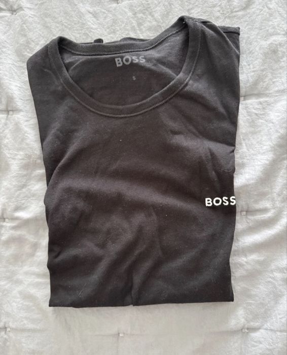 T shirt Boss preta