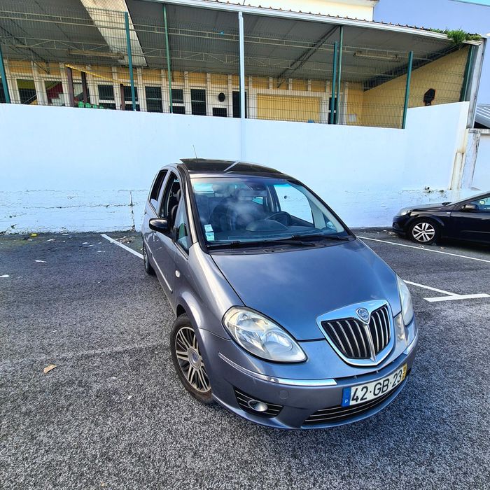 Automóvel Lancia Musa