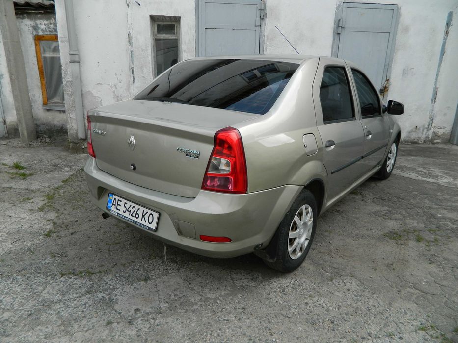 Renault Logan 1,4 2011 г.в. с КОНДИЦИОНЕРОM, ГАЗ/бензин 4-го поколения