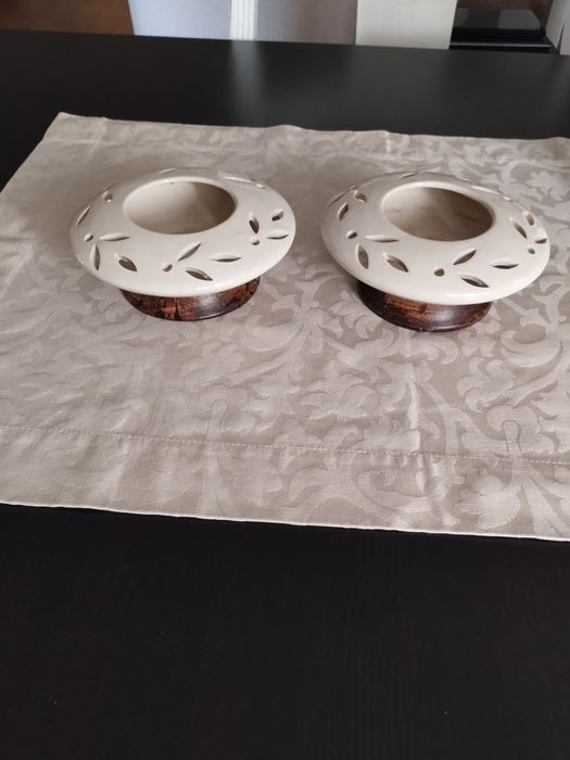 2 suportes de velas