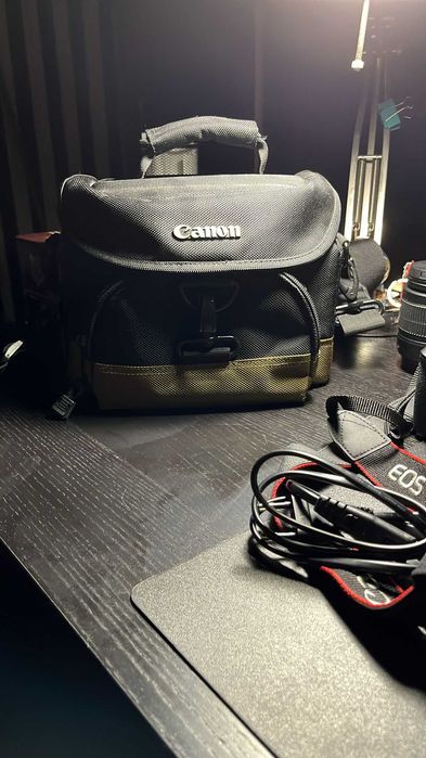 Máquina Fotográfica Canon EOS 1300D