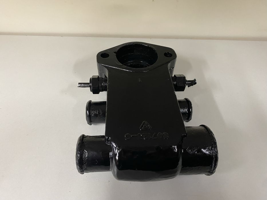 Obudowa Termostatu Mercruiser V6 V8 Termostat