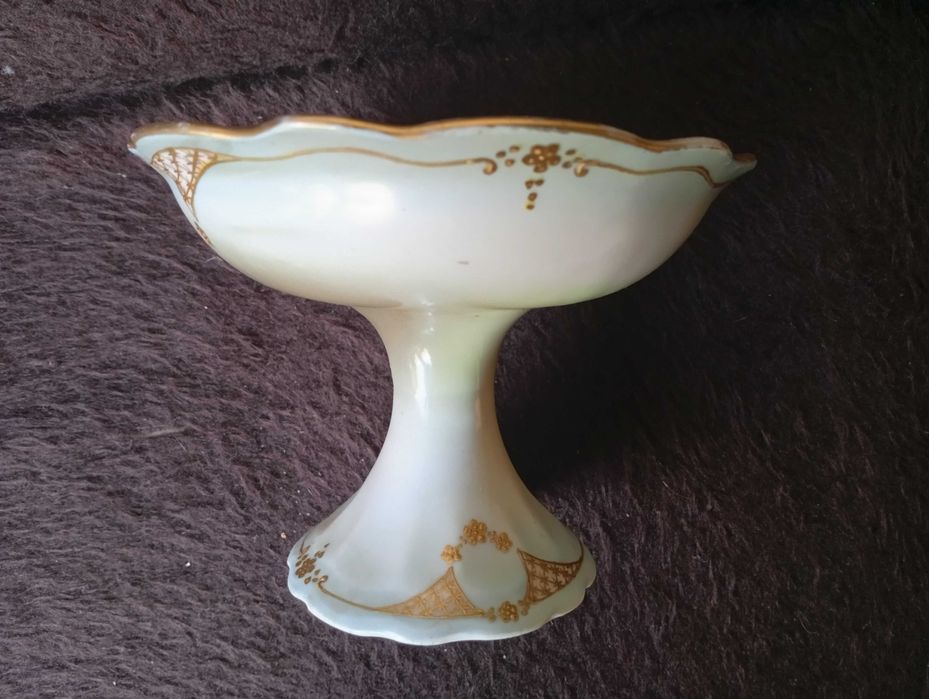 Конфетница и 3 розетки для варенья. Вербилки. 20-е годы.