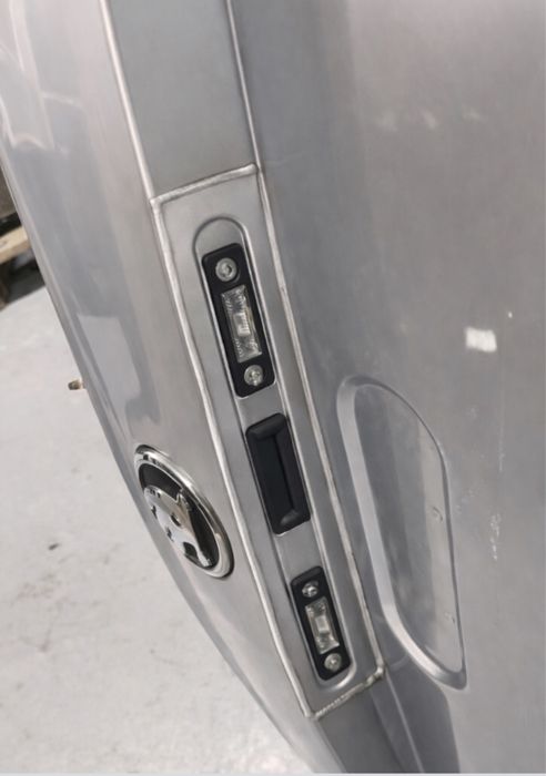 Кришка багажника Skoda Roomster2006-2015рік ремонтна планка