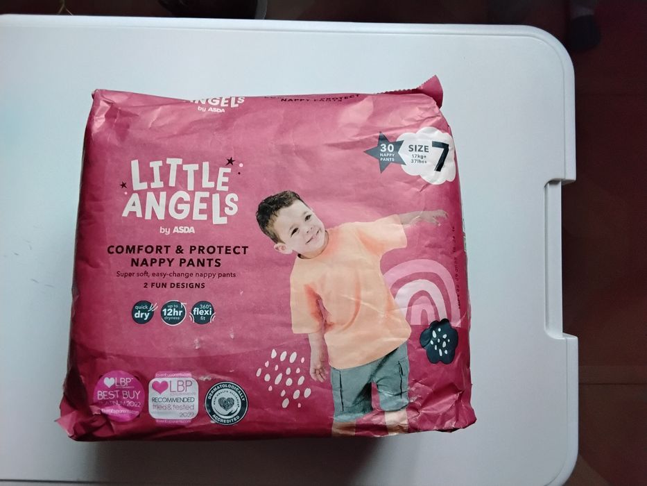 Підгузки-трусики Little angels 7 (17+кг) 30 шт