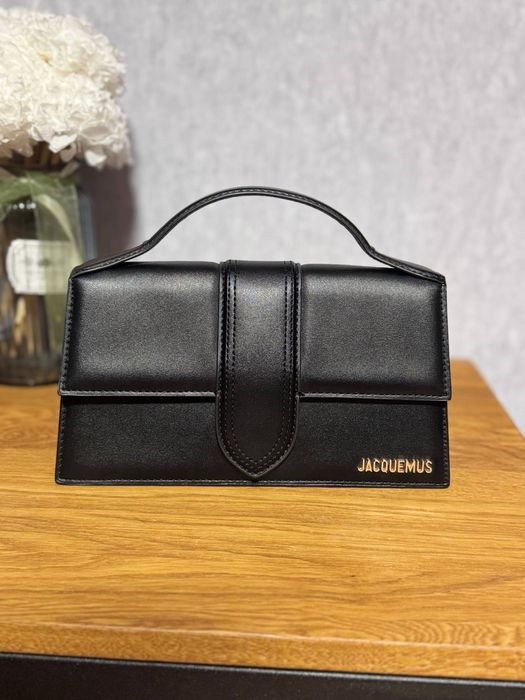 Продам сумку Jacquemus