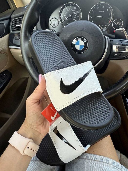 Мужские шлепанцы Nike Black White Khaki шлепки тапки чоловічі шльопанці найк шльопки