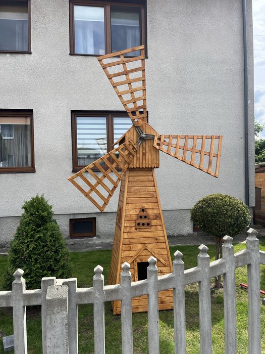 Wiatrak ogrodowy Duży trójramienny jasny
