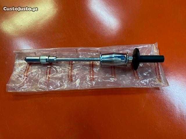 Inert putty for nail pullers64739093243907121