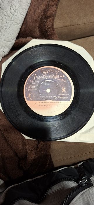 Discos de vinil ler o anúncio.