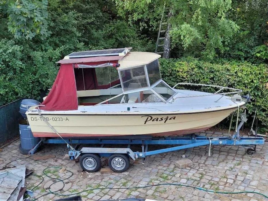 Łódź kabinowa wędkarska