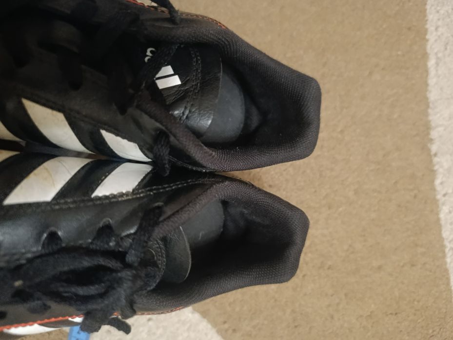 Кросовки для футбола, бутси Adidas  розмір 33