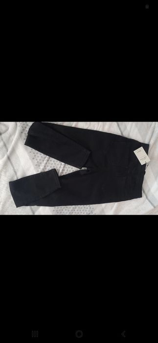 Czarne spodnie wysoki stan dziury high waist rurki