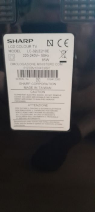 Telewizor SHARP LCD 32 cale.