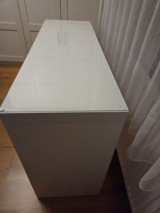 Toaletka biała. IKEA.