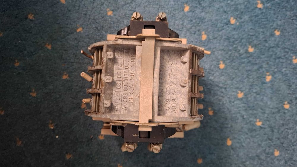 Stycznik ST-4Z 63A 660V cewka 380V 3szt.