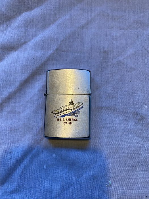 Isquerio zippo uss america cv 66