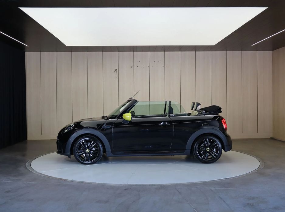 MINI Cabrio Cooper Aut. JCW