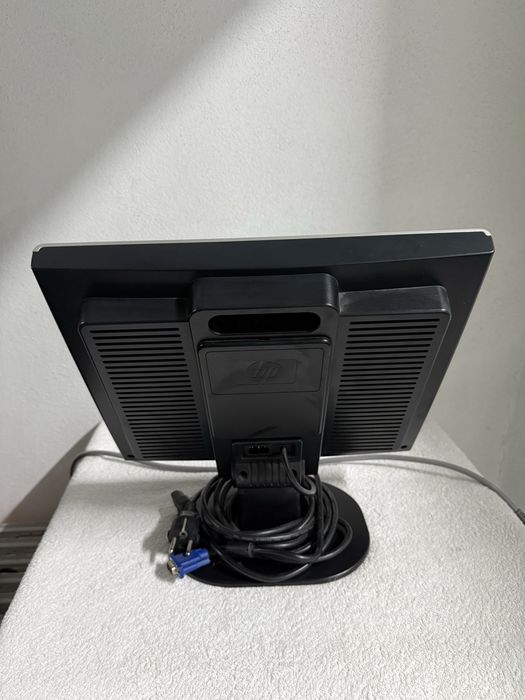 Monitor HP 1702 LCD 17” – Em Bom Estado