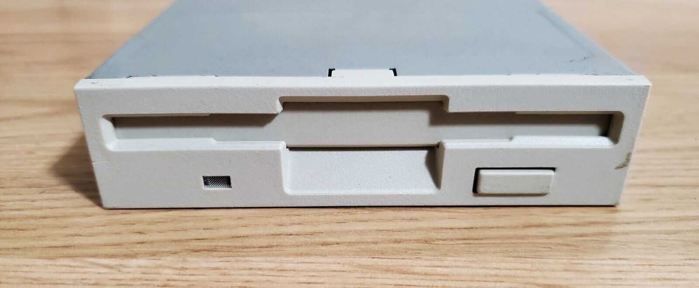 Alps DF354H090F 1.44MB Floppy Disk Drive 3.5" Interna FDD pc