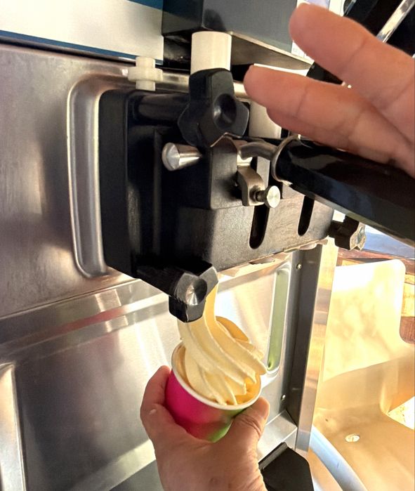 Máquina de Gelados Soft Profissional