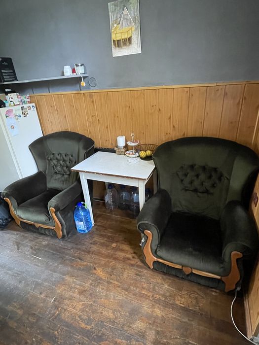 Диван ретро з кріслами