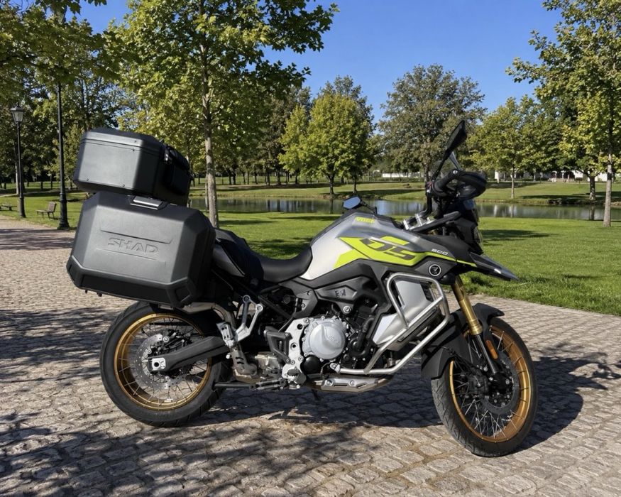 Voge 900dsx como nova