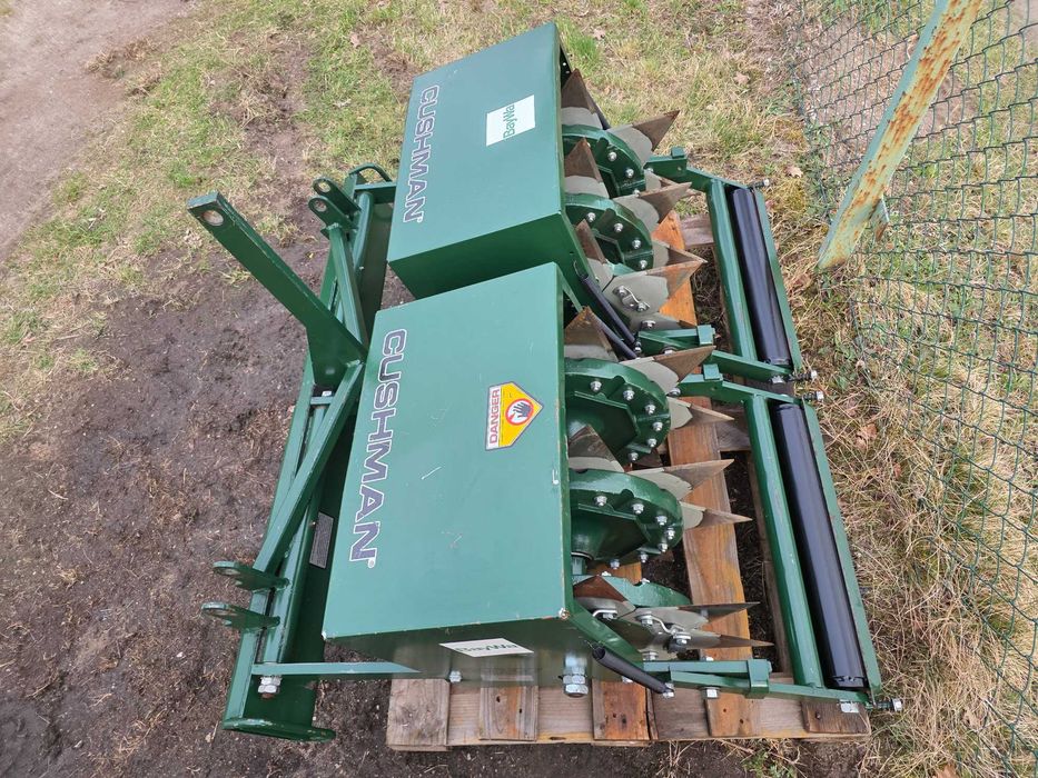 Napowietrzanie Toro SISIS Aerator John Deere Wertykulator WIEDENMANN Redexim kolce Rink Aerator pasywny Cushman Szerokość robocza 110 cm