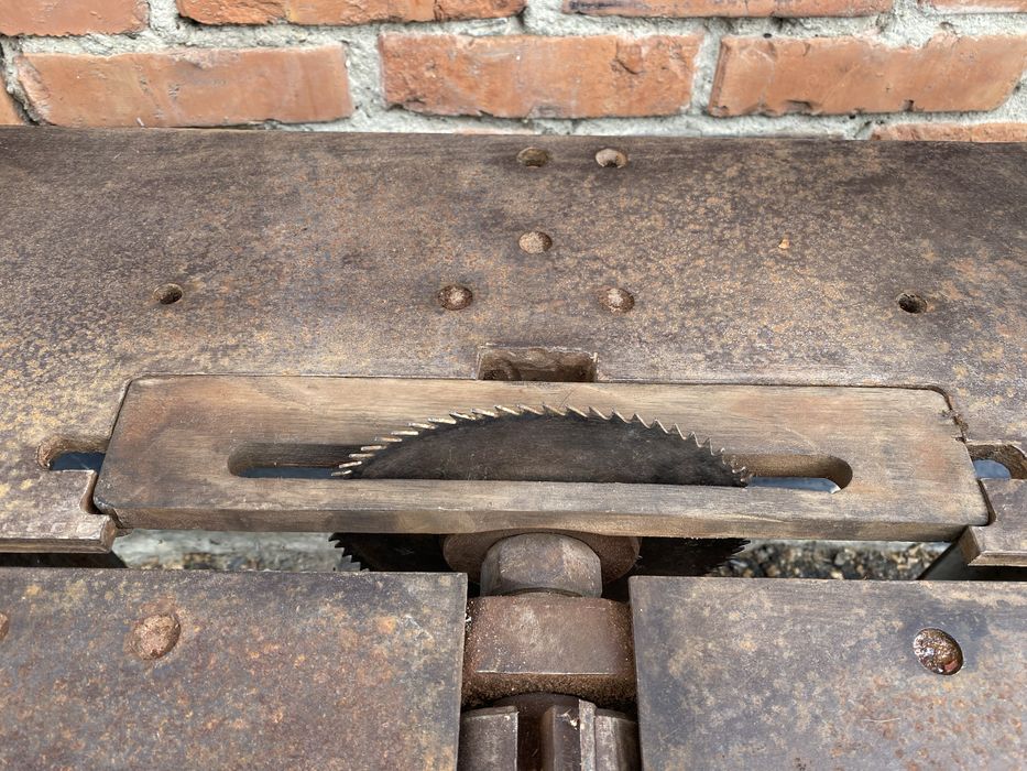 Деревообробний станок