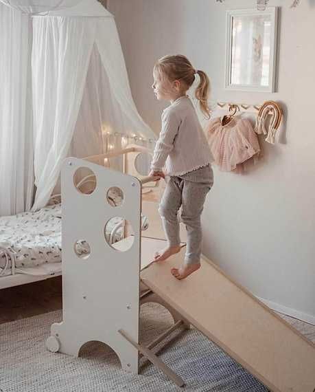 Cadeira de papa/Torre de aprendizagem/Mesa com cadeira