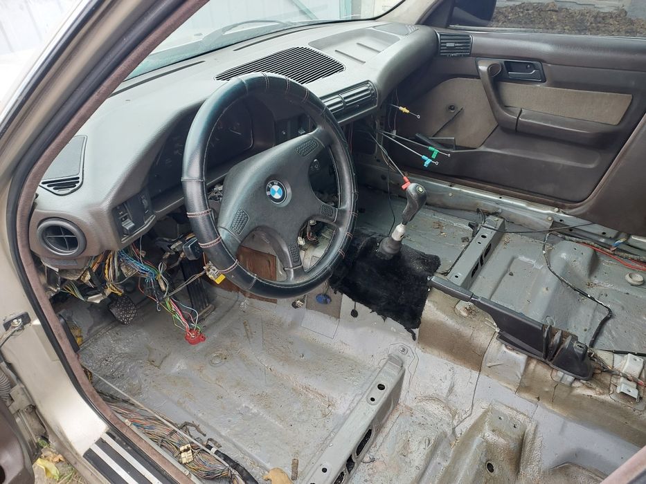 Продам авто BMW34