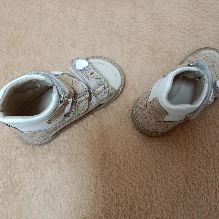 Ортопедичні босоніжки